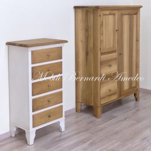 Mobile dispensa realizzato in legno massello di noce colore chiaro